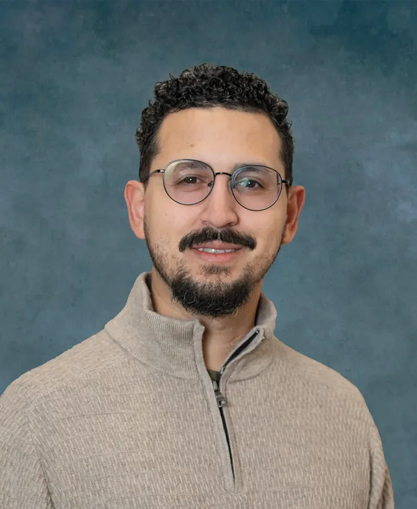 Photo of Rigoberto Leon-Cornier, LMSW 